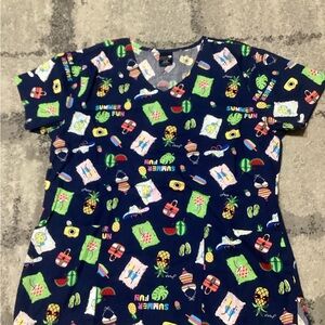 Zoe & Chloe Summer Fun Print Scrub Top Size Large